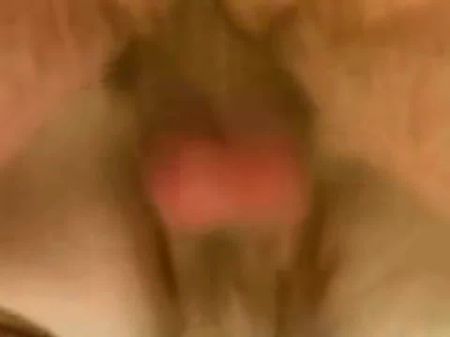 junger_mann_massiert_busen_von_70_jhriger_oma