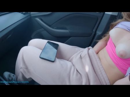 teen masturbiert öffentlich