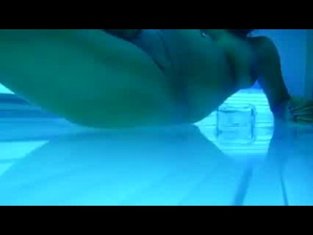 solarium piss