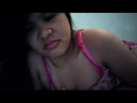 pinoy girl show boobs