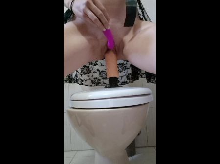 toilette dildo