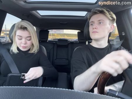 auto draußen gefesselt